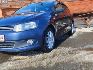2014 Volkswagen Polo V, синий, 700000 рублей, вид 3