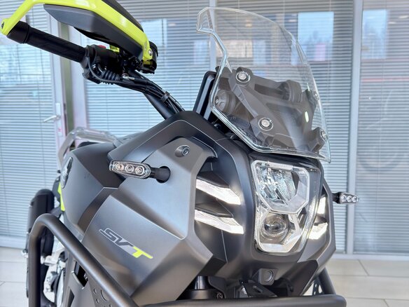 2025 QJMotor SVT 650 X, жёлтый, 729000 рублей - вид 18