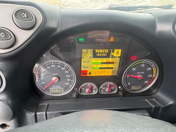 2011 Iveco Stralis, белый, 5400000 рублей - вид 5