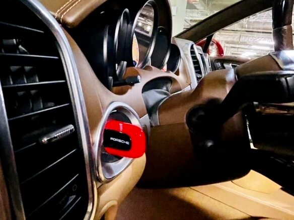 2015 Porsche Cayenne GTS II Рестайлинг (958), красный, 4500000 рублей - вид 17