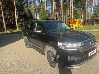 2016 Toyota Land Cruiser 200 Series Рестайлинг 2, чёрный, 5000000 рублей, вид 1