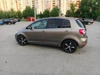 2010 Volkswagen Golf Plus II, серый, 600000 рублей, вид 2