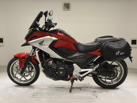 2016 Honda NC 750X, пурпурный, 695000 рублей, вид 2