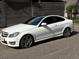 2012 Mercedes-Benz C-Класс 250 III (W204) Рестайлинг, белый, 1500000 рублей, вид 1