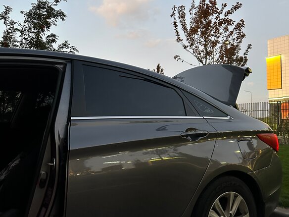 2011 Hyundai Sonata VI (YF), серый, 1500000 рублей - вид 9