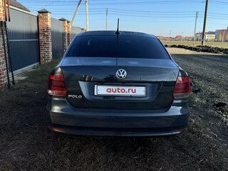 2018 Volkswagen Polo V Рестайлинг, серый, 1250000 рублей, вид 2