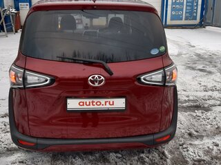 2020 Toyota Sienta II Рестайлинг, пурпурный, 1530000 рублей, вид 3