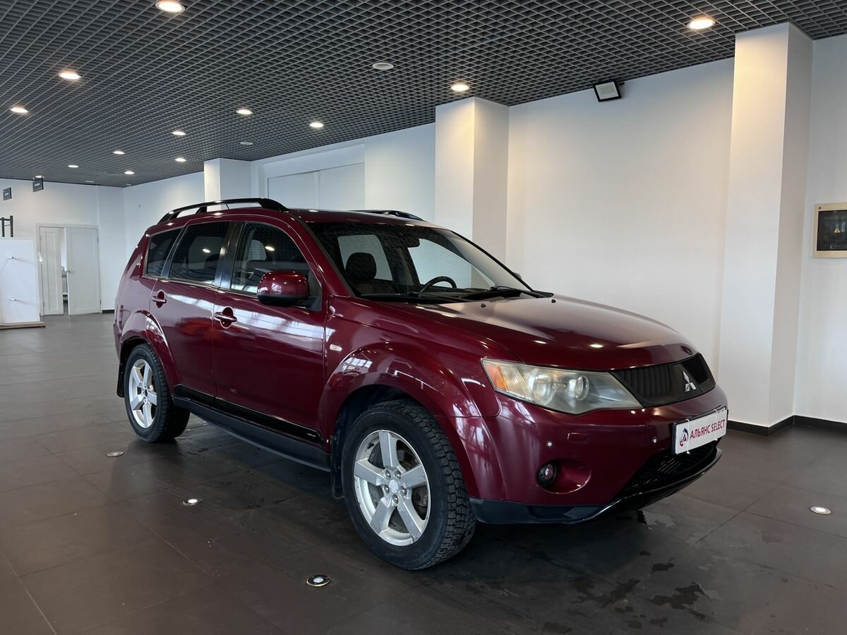 Открыть фотографии: Mitsubishi Outlander II