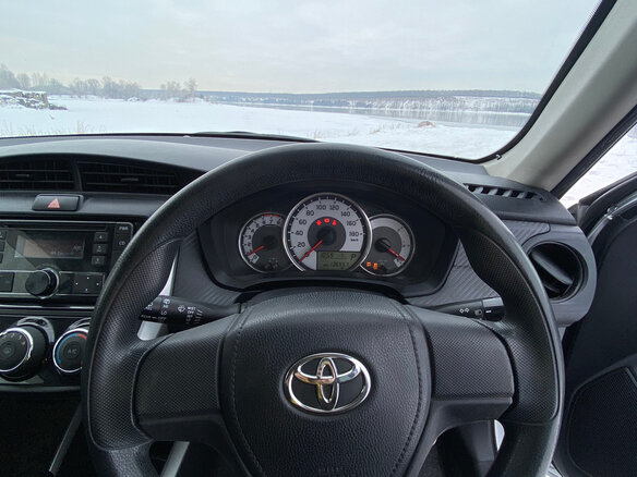 2014 Toyota Corolla Fielder XI (E160, E170, E180), серебристый, 1320000 рублей - вид 8