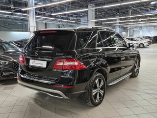 2015 Mercedes-Benz M-Класс 300 III (W166), чёрный, 1875000 рублей, вид 3