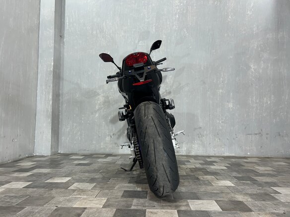 2022 Yamaha MT-09 (FZ-09), серый, 1065000 рублей - вид 10