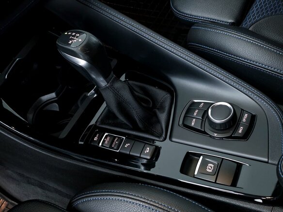 2019 BMW X1 18d xDrive II (F48) Рестайлинг, чёрный, 3130000 рублей - вид 28