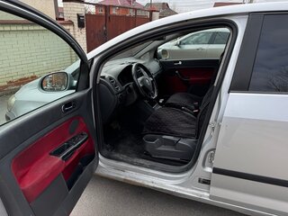 2005 Volkswagen Golf Plus I, серебристый, 450000 рублей, вид 5