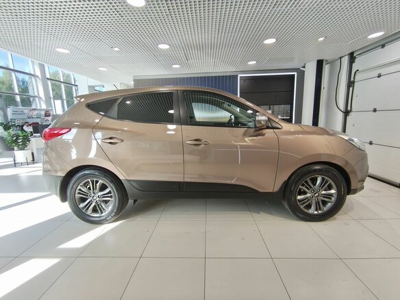 2015 Hyundai ix35 I Рестайлинг, бежевый - вид 3