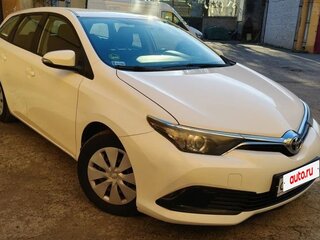 2016 Toyota Auris II Рестайлинг, белый, 1600000 рублей, вид 2