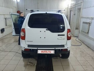 2016 Chevrolet Niva I Рестайлинг, белый, 790000 рублей, вид 4