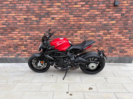 2022 MV Agusta Dragster 800, красный, 1190000 рублей, вид 2