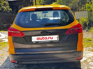 2015 Ford Focus III Рестайлинг, жёлтый, 550000 рублей, вид 4