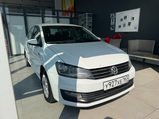 2015 Volkswagen Polo V Рестайлинг, белый, 530000 рублей, вид 3