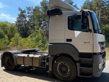 2011 Mercedes-Benz Axor, белый, 3600000 рублей, вид 4