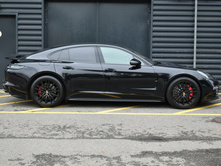 2021 Porsche Panamera GTS II Рестайлинг, чёрный, 9400000 рублей, вид 5