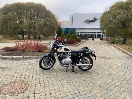 2018 Triumph Bonneville T120, белый, 1250000 рублей, вид 1