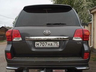 2014 Toyota Land Cruiser 200 Series Рестайлинг 1, серый, 5050000 рублей, вид 4
