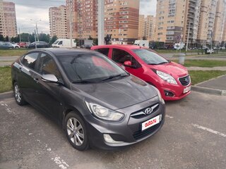 2012 Hyundai Solaris I, серый, 750000 рублей, вид 4