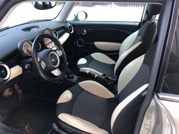 2008 Mini Hatch Cooper II (R56), бежевый - вид 9