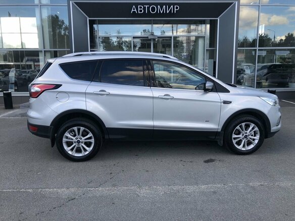 2018 Ford Kuga II Рестайлинг, серебристый - вид 3
