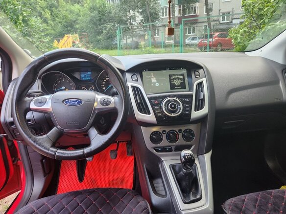 2011 Ford Focus III, красный, 900000 рублей - вид 6