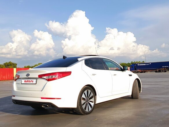 2013 Kia Optima III, белый, 1600000 рублей - вид 4