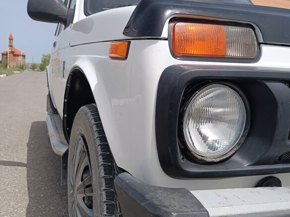 2010 Lada (ВАЗ) 2121 (4x4) I Рестайлинг, белый, 715000 рублей - вид 16