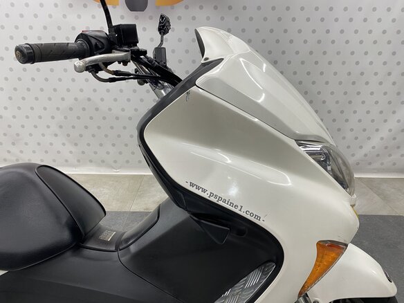 2004 Honda Forza, белый, 222000 рублей - вид 21