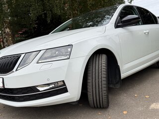 2019 Skoda Octavia III (A7) Рестайлинг, белый, 2290000 рублей, вид 5