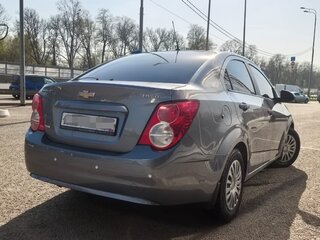 2014 Chevrolet Aveo II, серый, 870000 рублей, вид 4