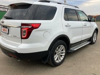 2013 Ford Explorer V, белый, 2050000 рублей, вид 4