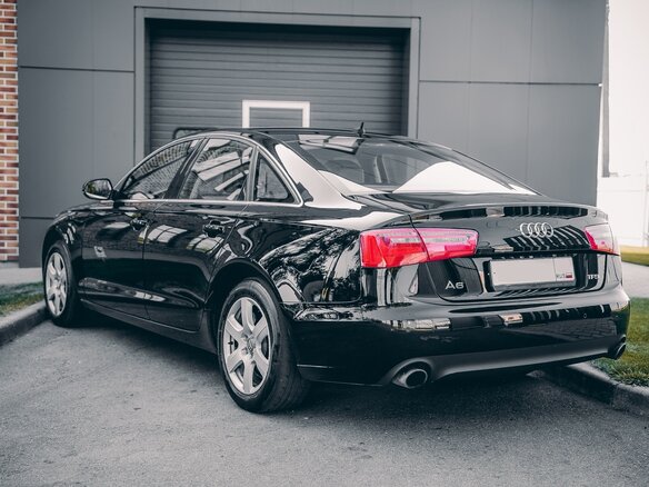 2012 Audi A6 IV (C7), чёрный, 1799990 рублей - вид 2