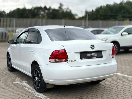 2014 Volkswagen Polo V, белый, 752000 рублей, вид 4