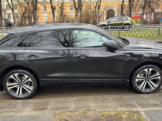 2023 Audi Q8 55 TFSI I (4M), чёрный, 9990000 рублей, вид 1