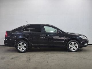 2013 Skoda Octavia II (A5) Рестайлинг, чёрный, 769000 рублей, вид 4