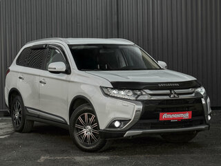 2015 Mitsubishi Outlander III Рестайлинг 2, белый, 1650000 рублей, вид 3