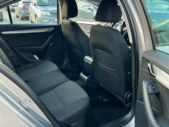 2013 Skoda Octavia III (A7), бежевый, 888888 рублей - вид 16
