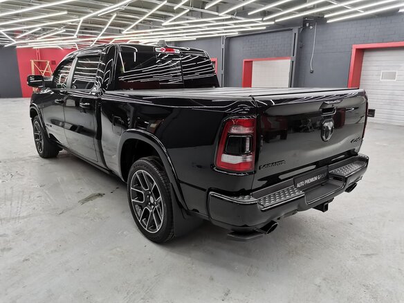 2019 Ram 1500 Crew Cab V, чёрный - вид 6
