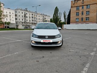 2017 Volkswagen Polo V Рестайлинг, белый, 1350000 рублей, вид 2