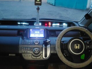 2006 Honda Stepwgn III, белый, 1200000 рублей, вид 4