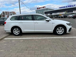2019 Volkswagen Passat GTE B8 Рестайлинг, белый, 2000951 рублей, вид 2