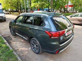 2016 Mitsubishi Outlander III Рестайлинг 2, серый, 2000000 рублей, вид 5