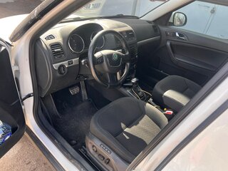 2012 Skoda Yeti I, белый, 690000 рублей, вид 5