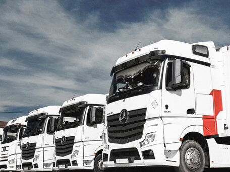 2020 Mercedes-Benz Actros, белый, 6500000 рублей, вид 2